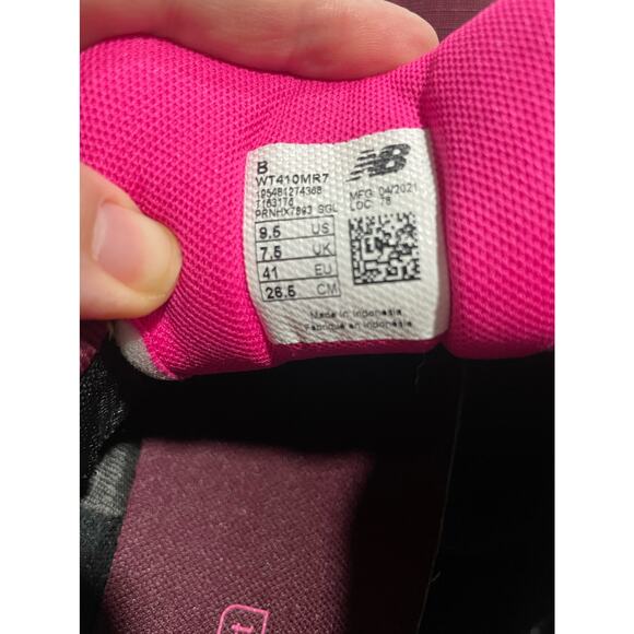 New Balance Women's Size 9.5 Lightweight Trail Running Shoes Dark Red Pink - Picture 3 of 10